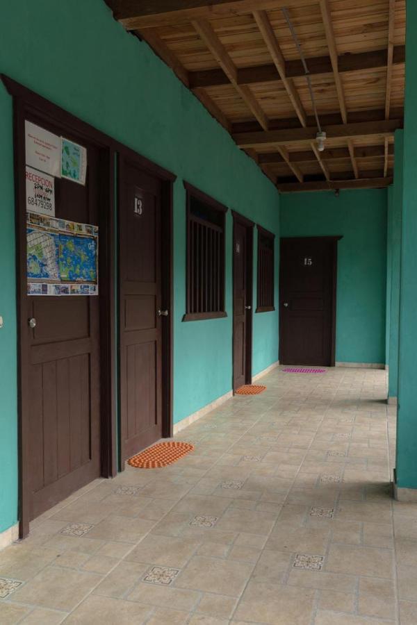 Valerie Emanuel Apartments Bocas Town Luaran gambar