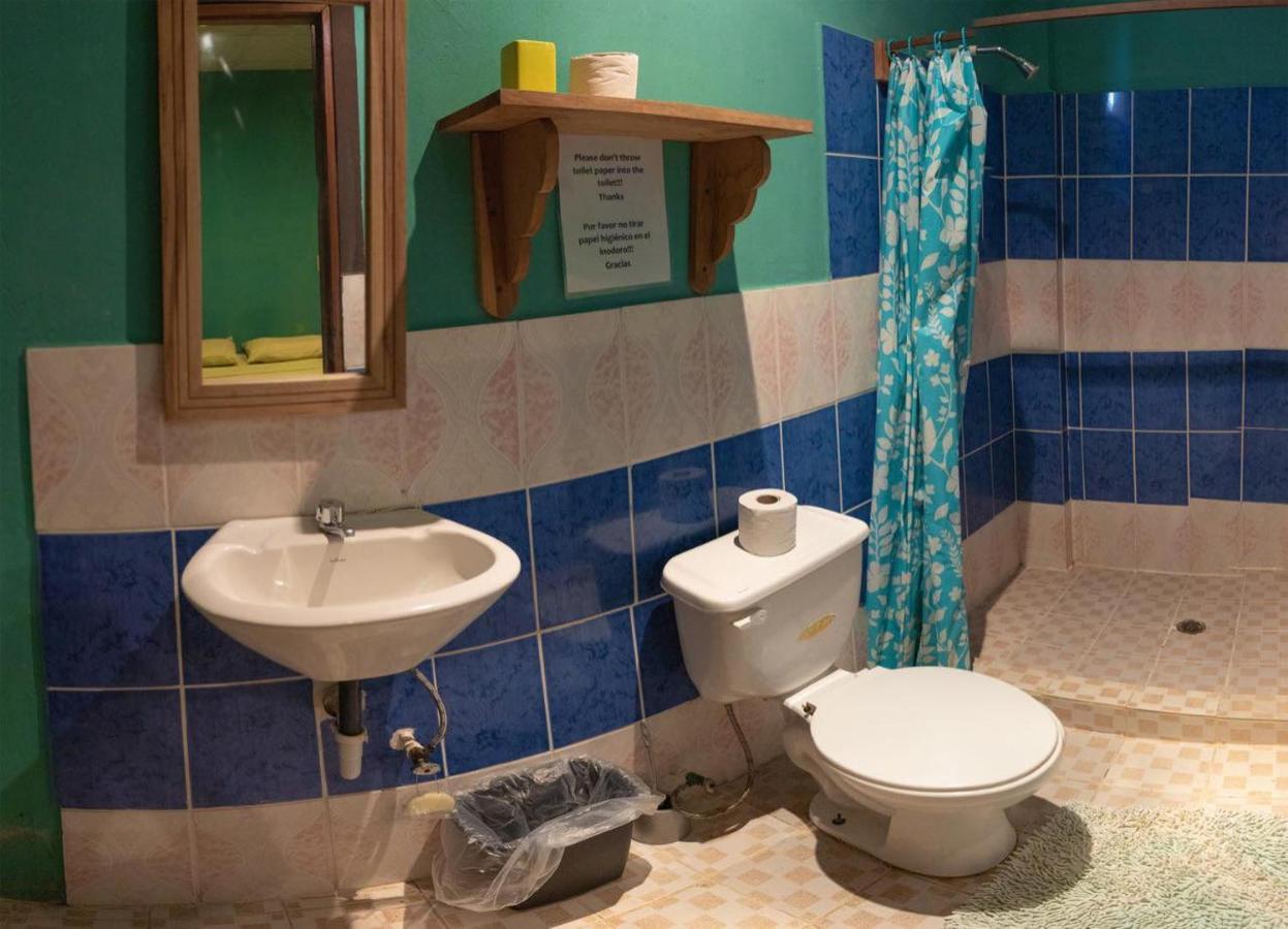 Valerie Emanuel Apartments Bocas Town Luaran gambar