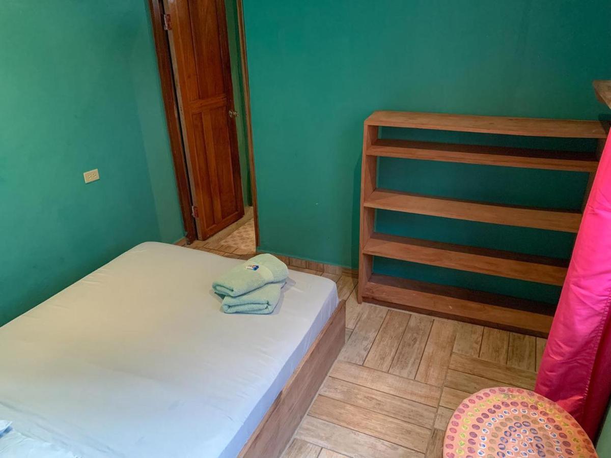 Valerie Emanuel Apartments Bocas Town Luaran gambar