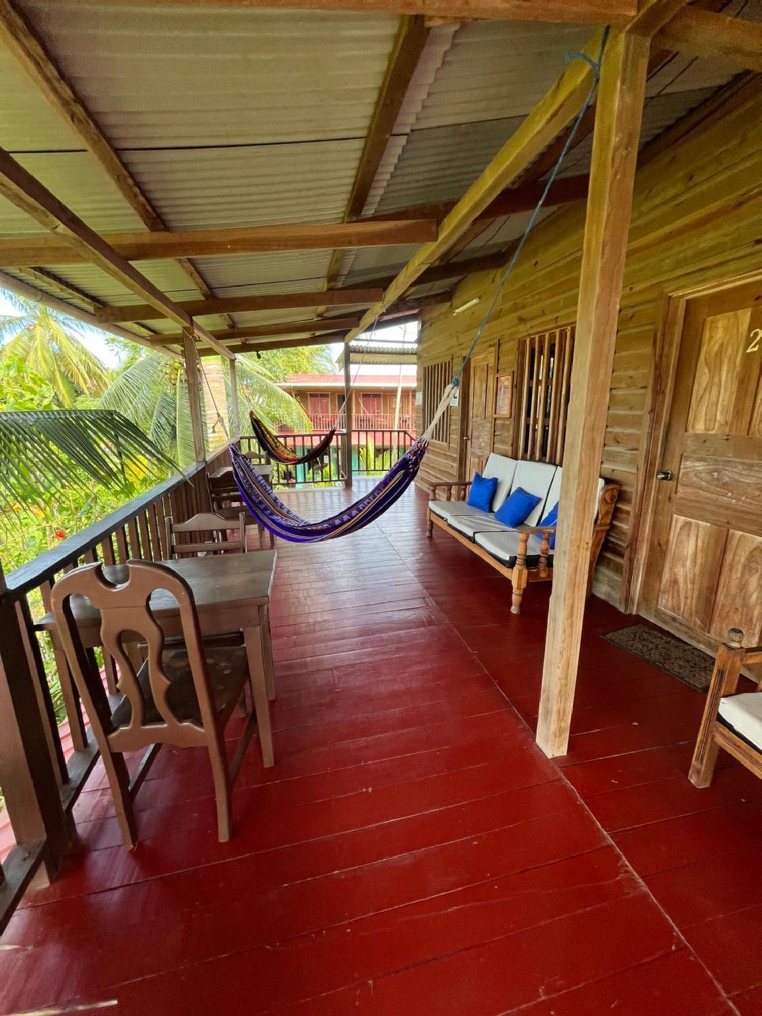 Valerie Emanuel Apartments Bocas Town Luaran gambar
