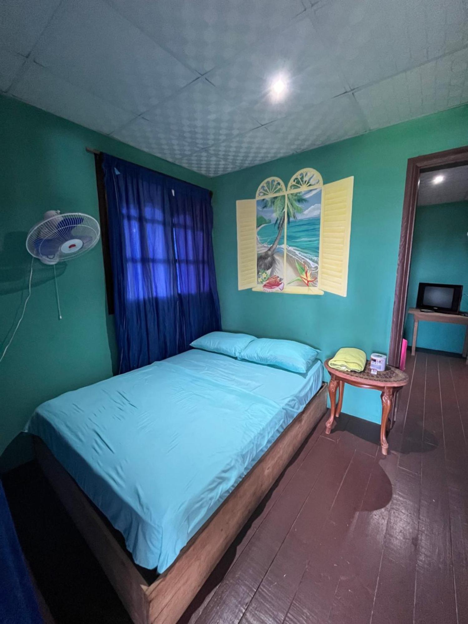 Valerie Emanuel Apartments Bocas Town Luaran gambar