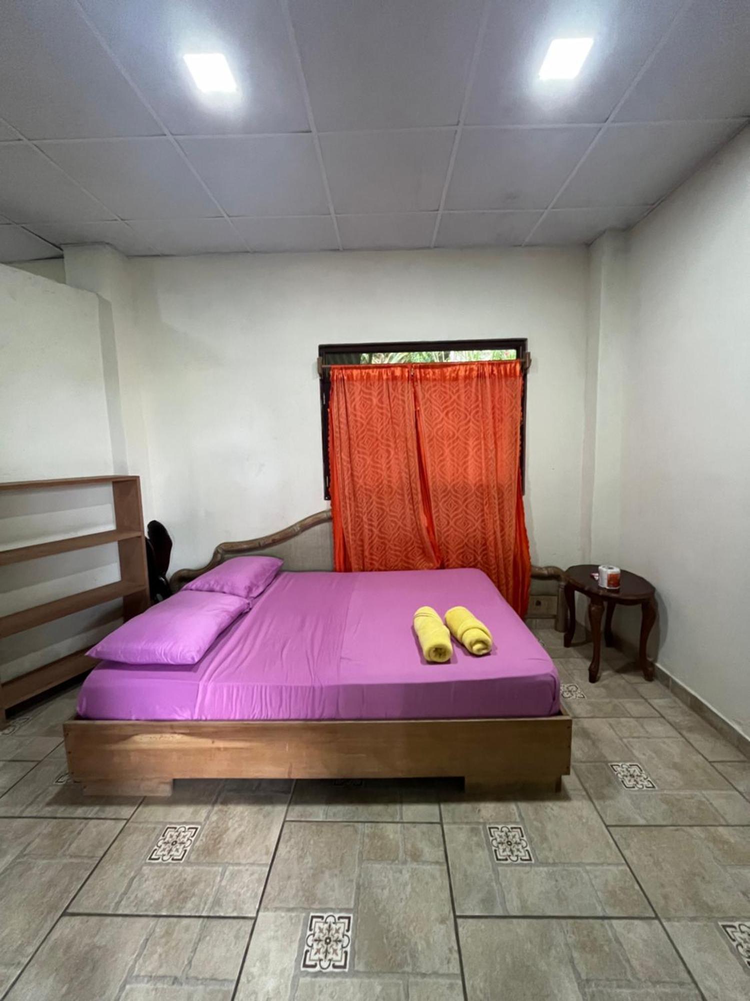Valerie Emanuel Apartments Bocas Town Luaran gambar