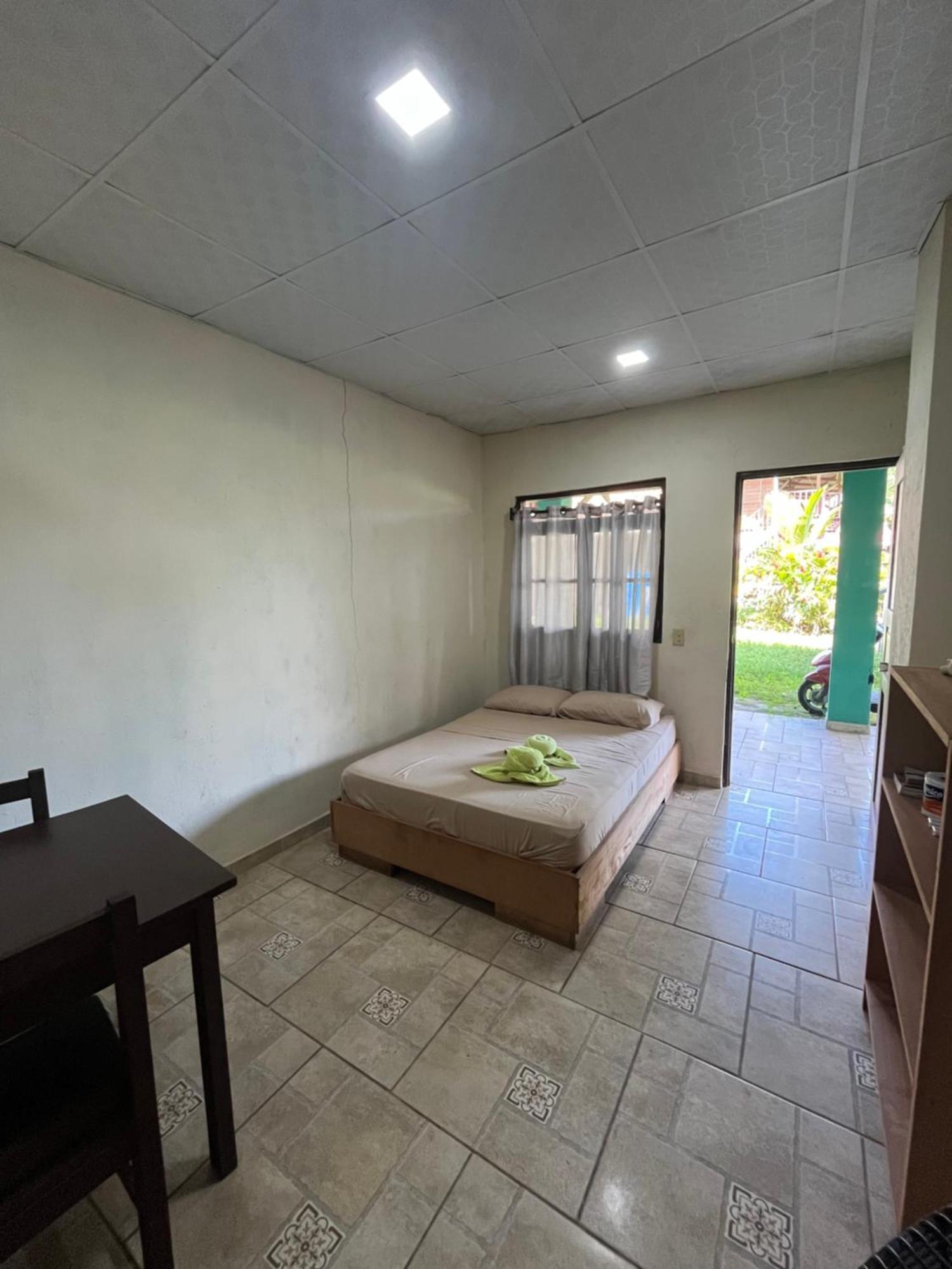 Valerie Emanuel Apartments Bocas Town Luaran gambar