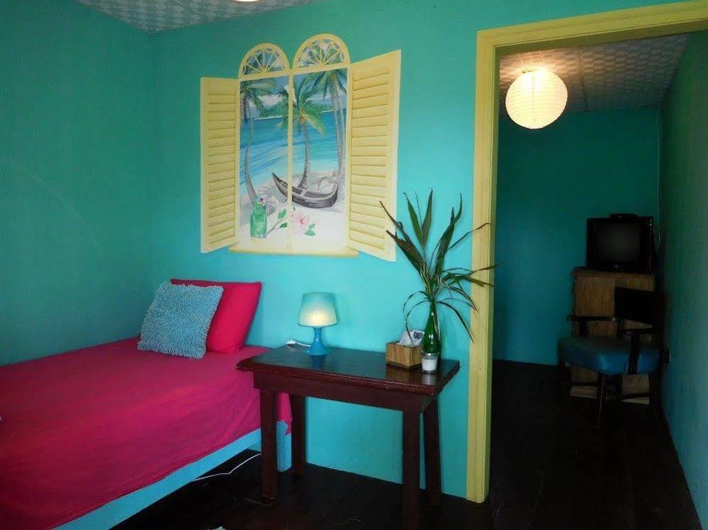 Valerie Emanuel Apartments Bocas Town Luaran gambar
