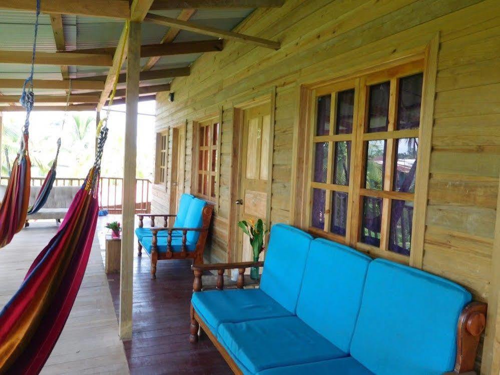 Valerie Emanuel Apartments Bocas Town Luaran gambar